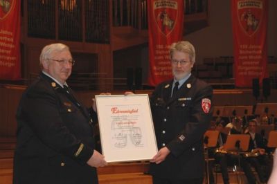 Der ehemalige Stadtbrandrat Franz-Ludwig Redler wurde zum Ehrenmitglied der Freiwilligen Feuerwehr Bamberg ernannt.